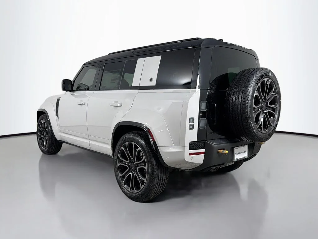 New 2026 Borasco Grey Land Rover  OCTA image 7