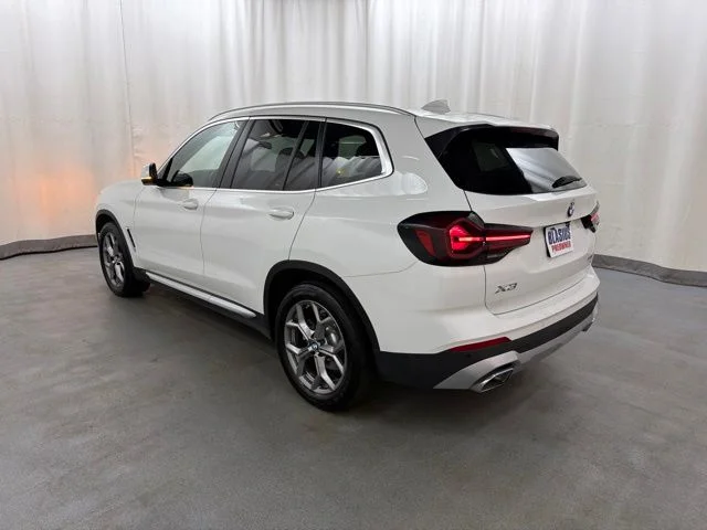 Used 2024 White BMW xDrive30i image 4