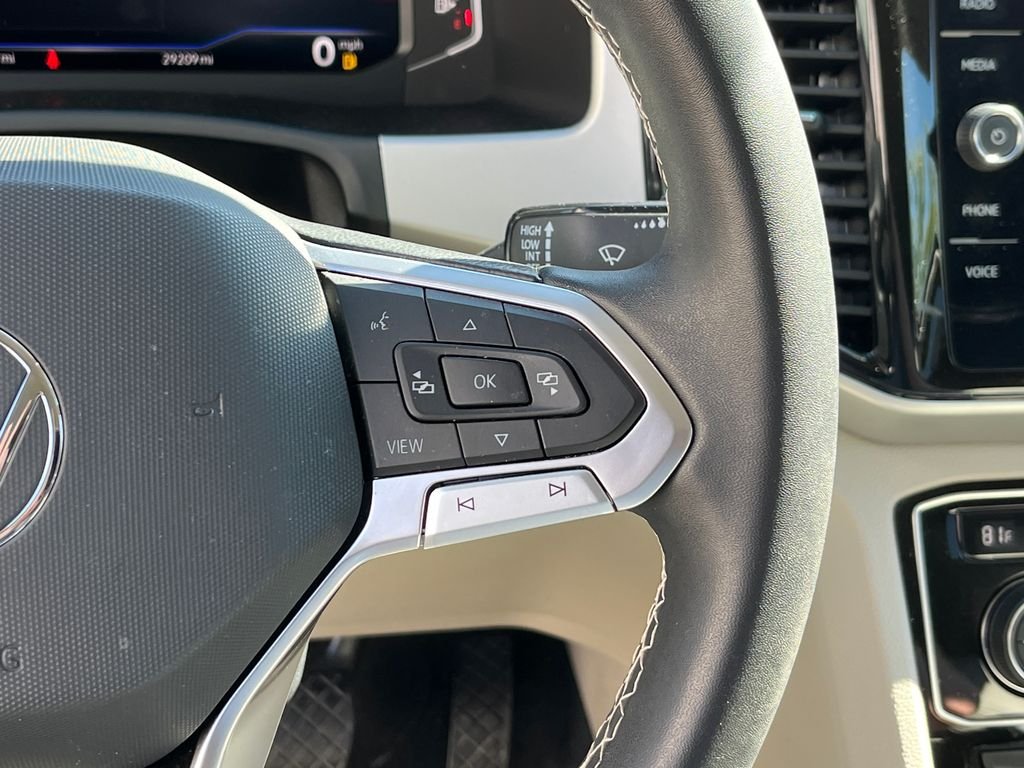 2022 Volkswagen Atlas SE w/Tech - Photo 13
