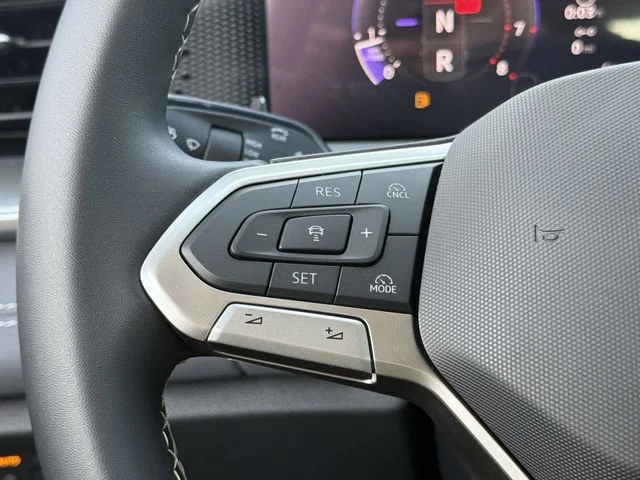 New 2026 White Volkswagen 2.0T SE R-Line Black image 10