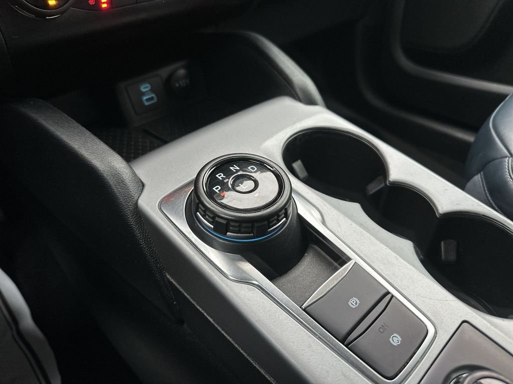 Used 2022 Silver Metallic Ford Outer Banks image 19