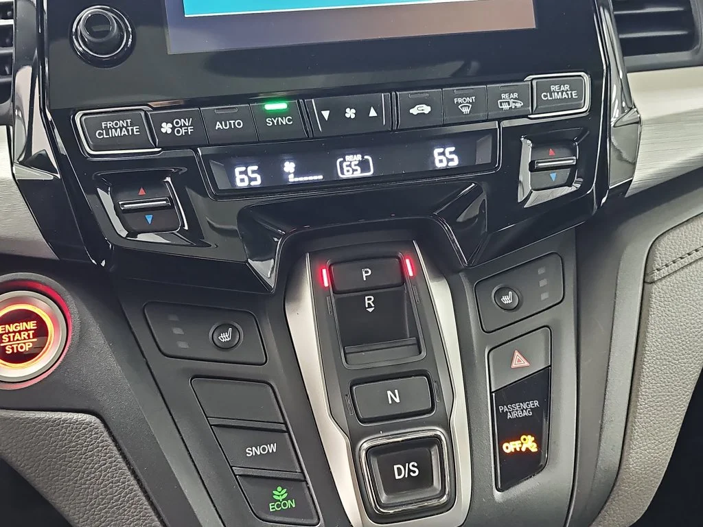 Used 2018 Black Honda EX-L image 26