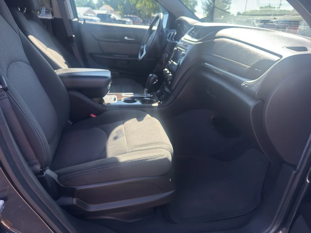 Used 2015 Tungsten Metallic Chevrolet LT image 15
