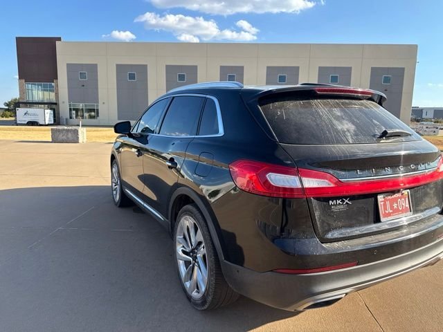Used 2018 Black Lincoln Reserve image 7