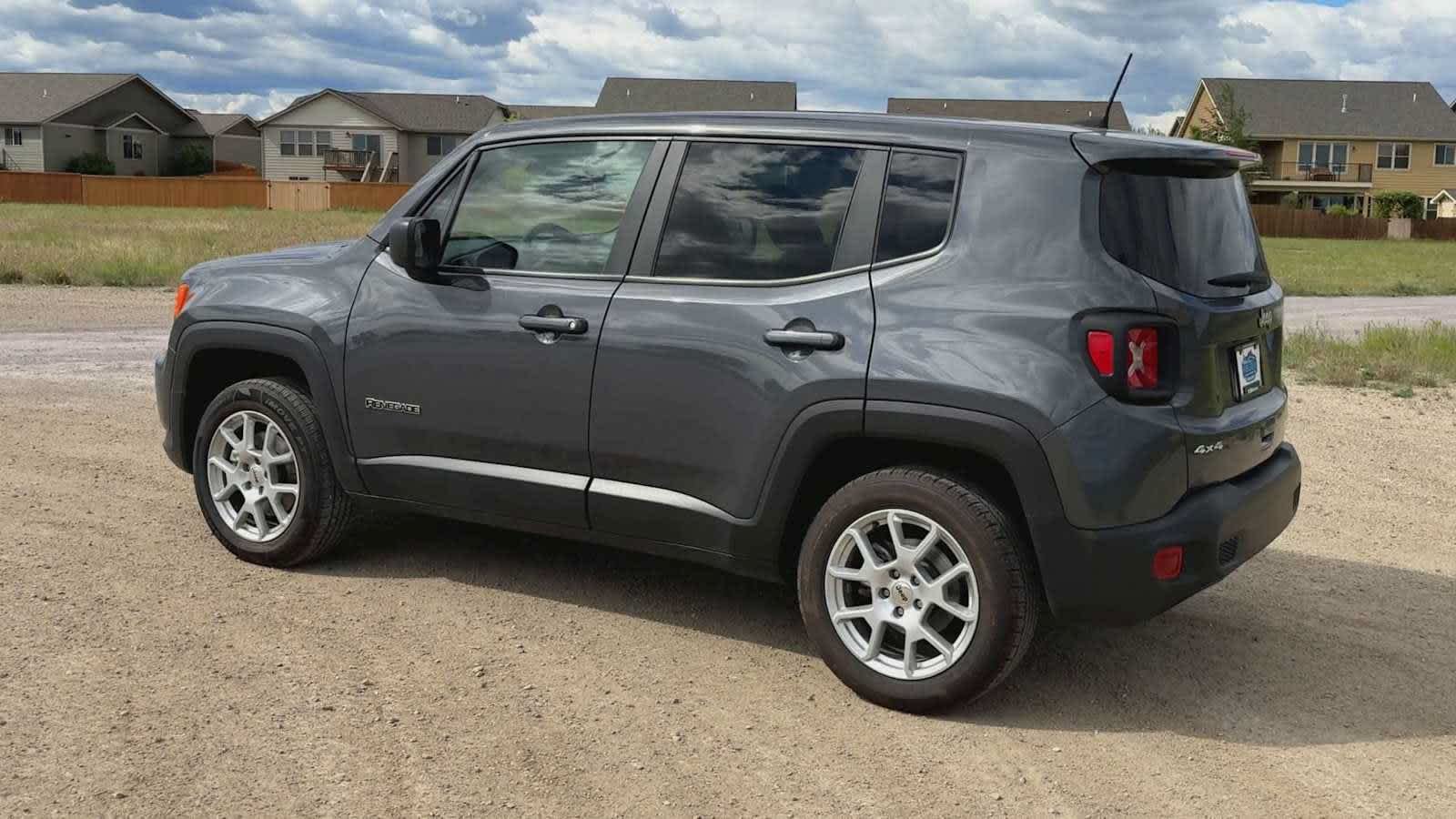 Used 2023 Graphite Gray Jeep Latitude image 14