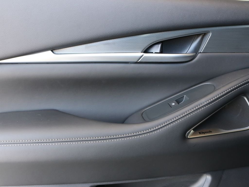New 2027 DEEP EMERALD INFINITI Luxe AWD image 29