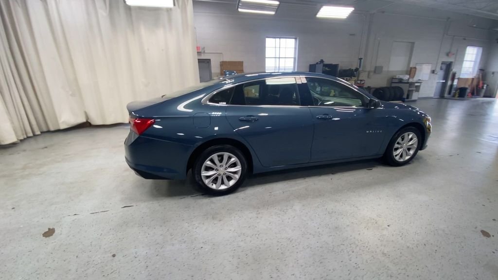 Used 2024 Lakeshore Blue Chevrolet LT image 11