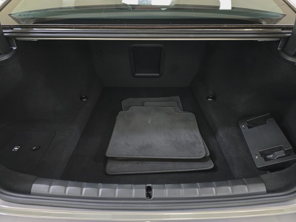 Certified Used 2024 Oxide Grey Met BMW 760i xDrive image 30