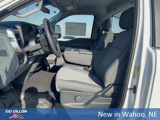 New 2026 Oxford White Ford F-250® XL image 9