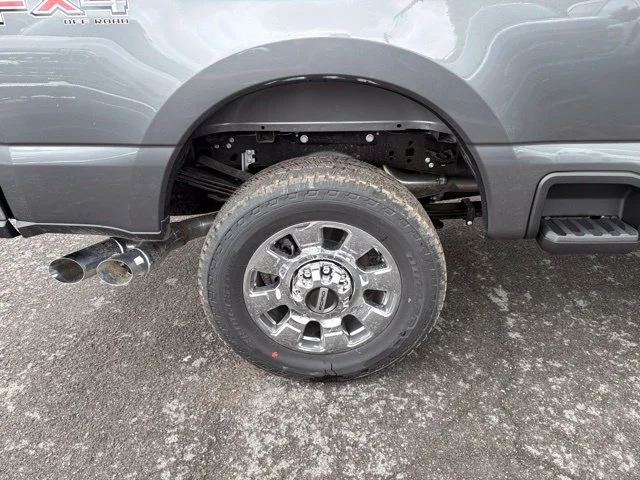 New 2026 Carbonized Gray Metallic Ford F-350® Lariat® image 15