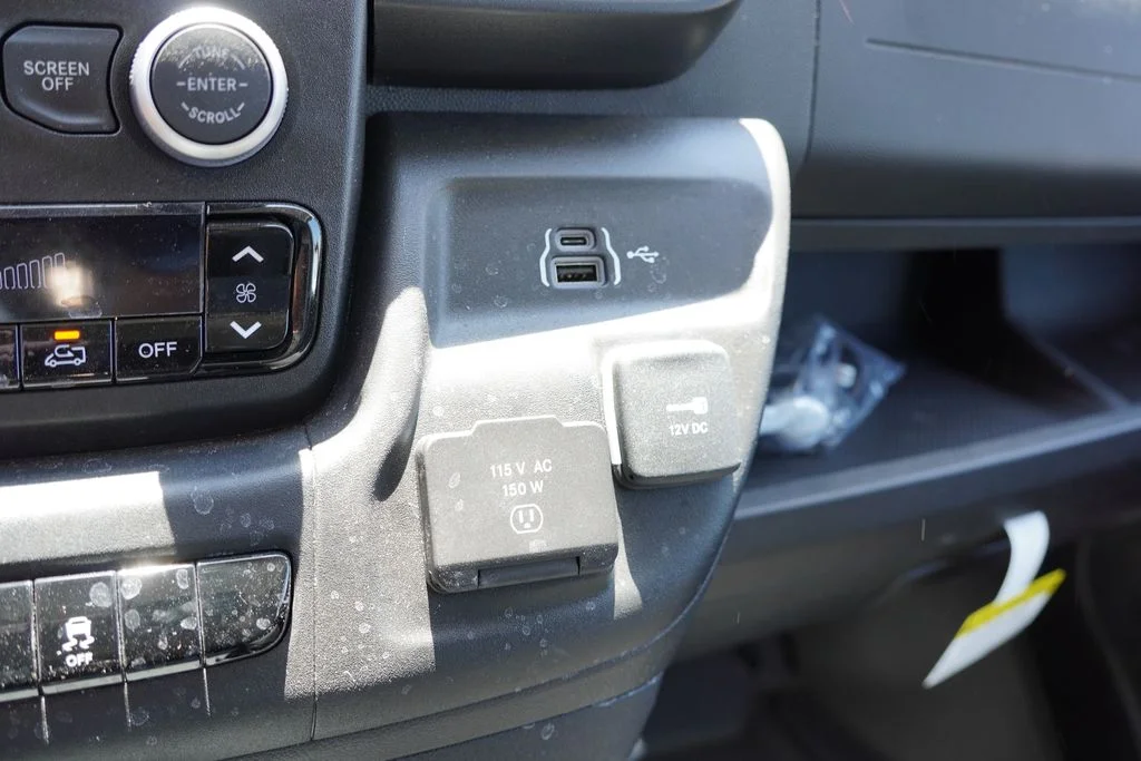 Used 2025 Bright White Clearcoat Ram Base image 25