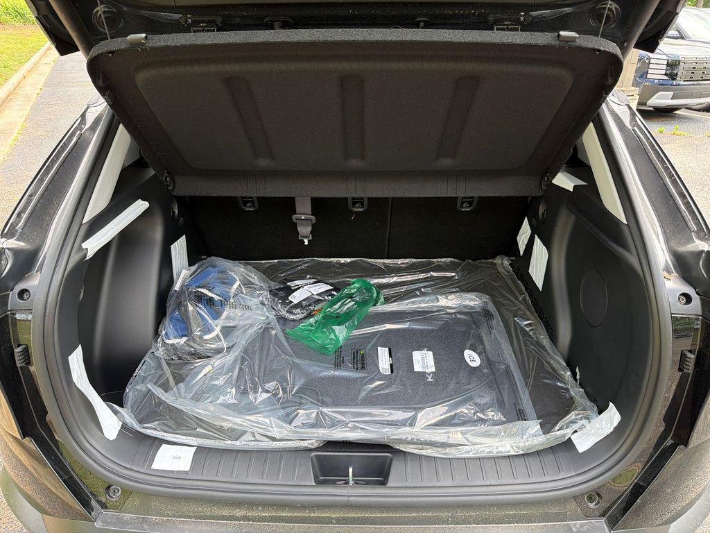 New 2026 Black Hyundai Limited FWD image 18