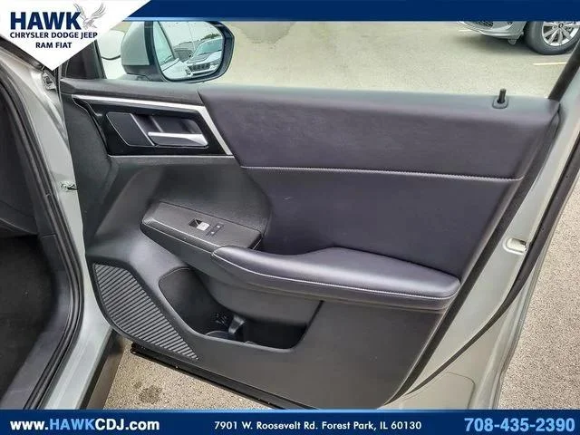 Used 2024 Black Mitsubishi SE image 31