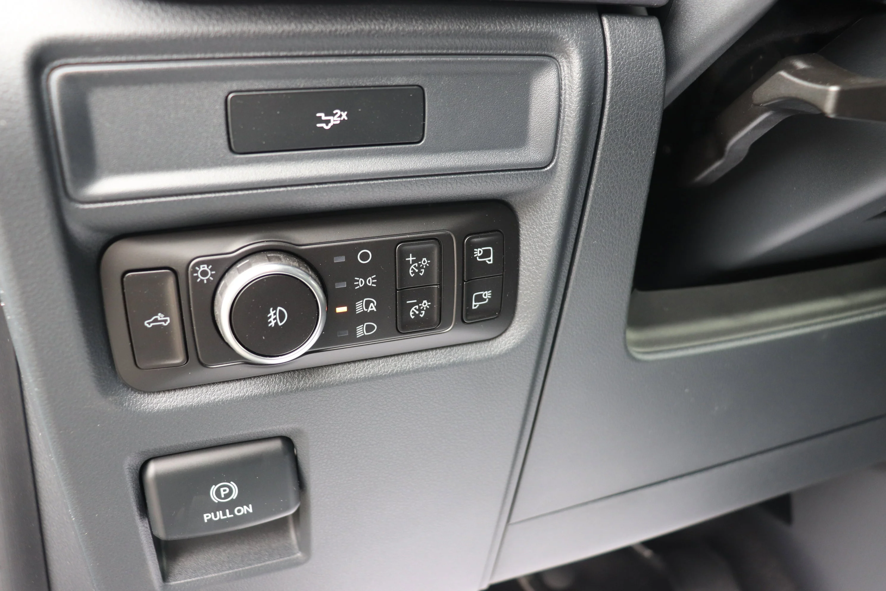 New 2026 AVALANCHE Ford XLT image 12