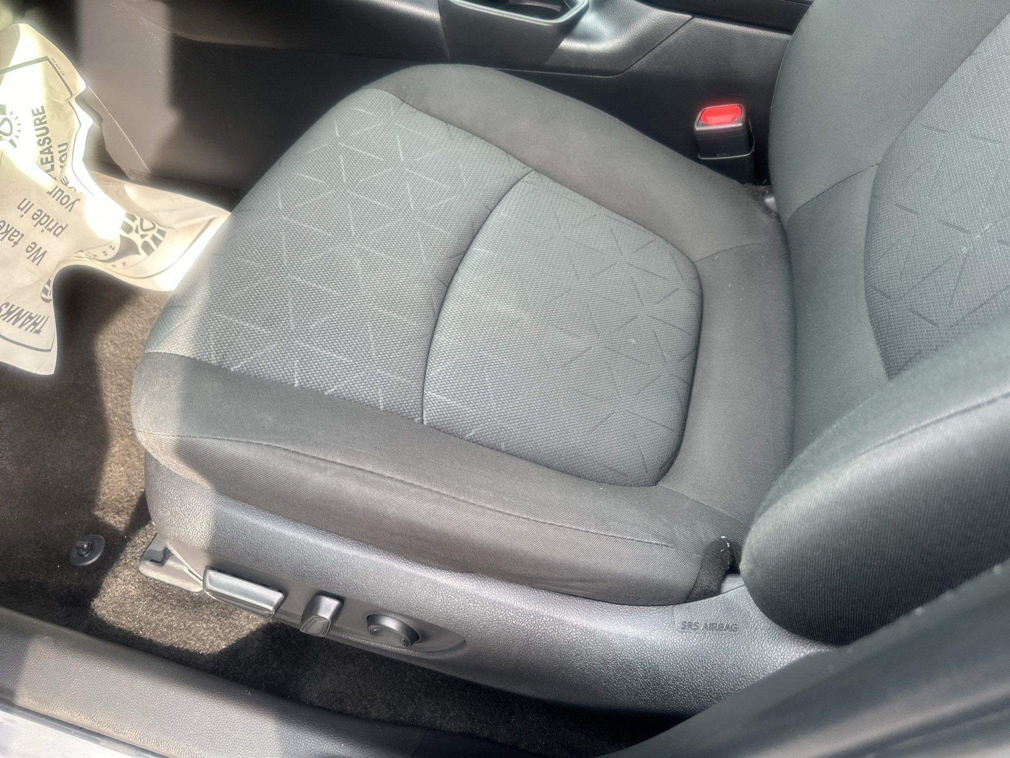 Used 2023 Silver Toyota XLE image 7