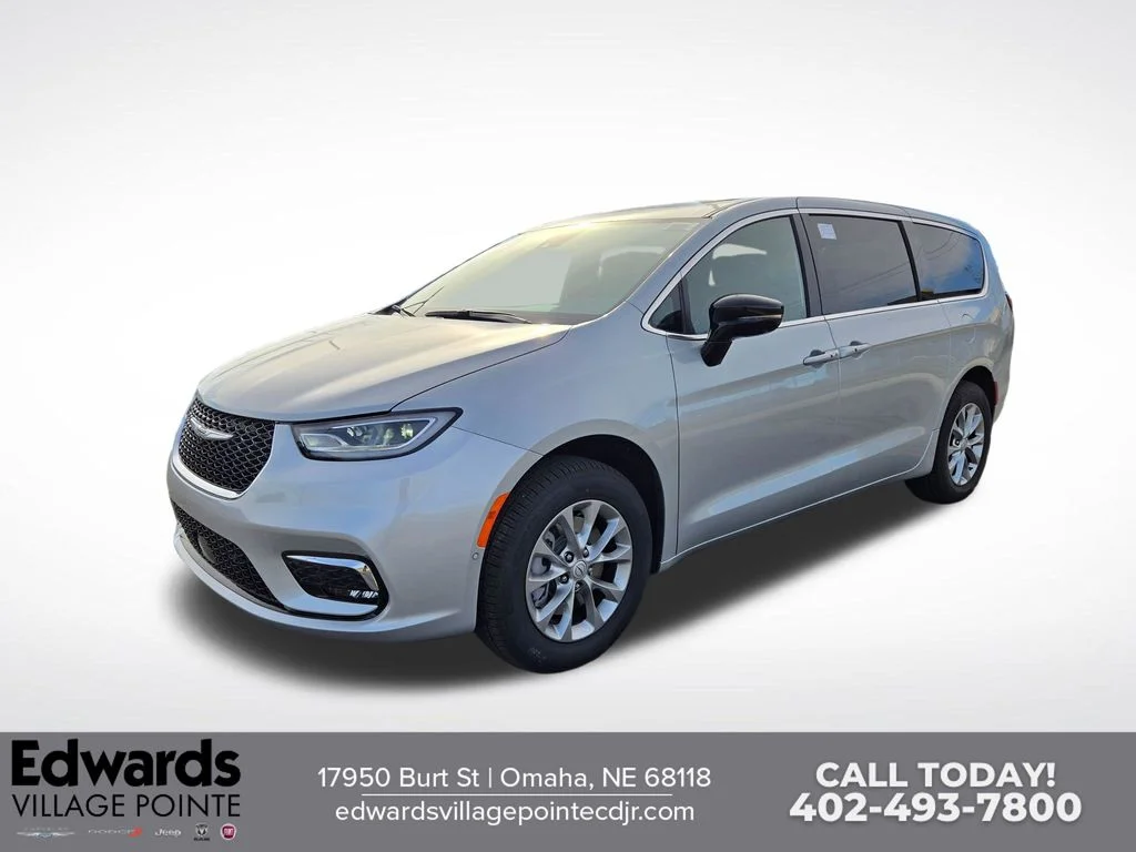 2026 Chrysler Pacifica Limited - Photo 7