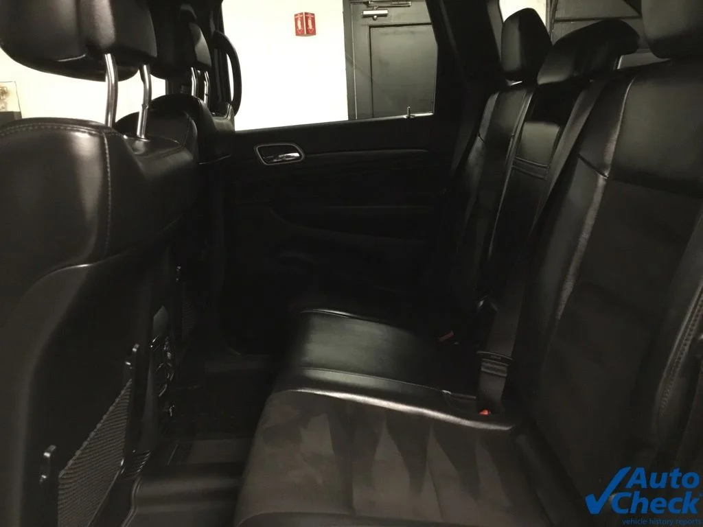 Used 2020 White Jeep Altitude image 30