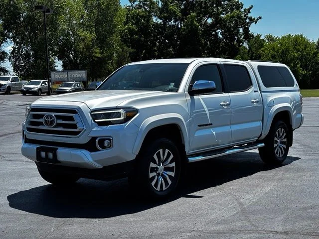 Used 2022 Beige Toyota Limited image 3