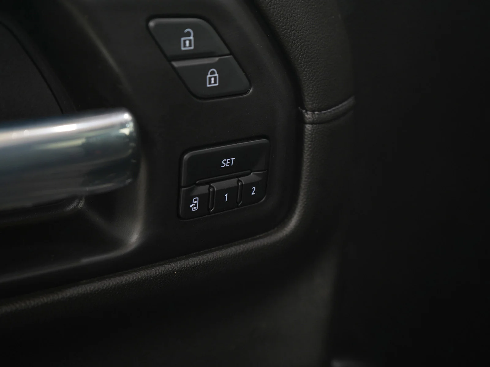 Used 2022 Hunter Metallic GMC Denali image 23