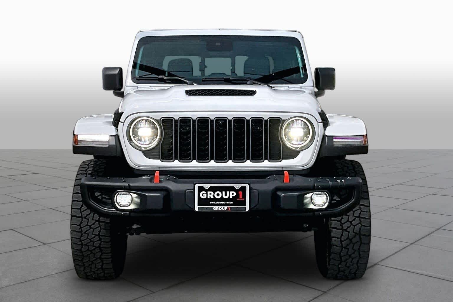 Pre-Owned 2025 Jeep Gladiator Mojave X