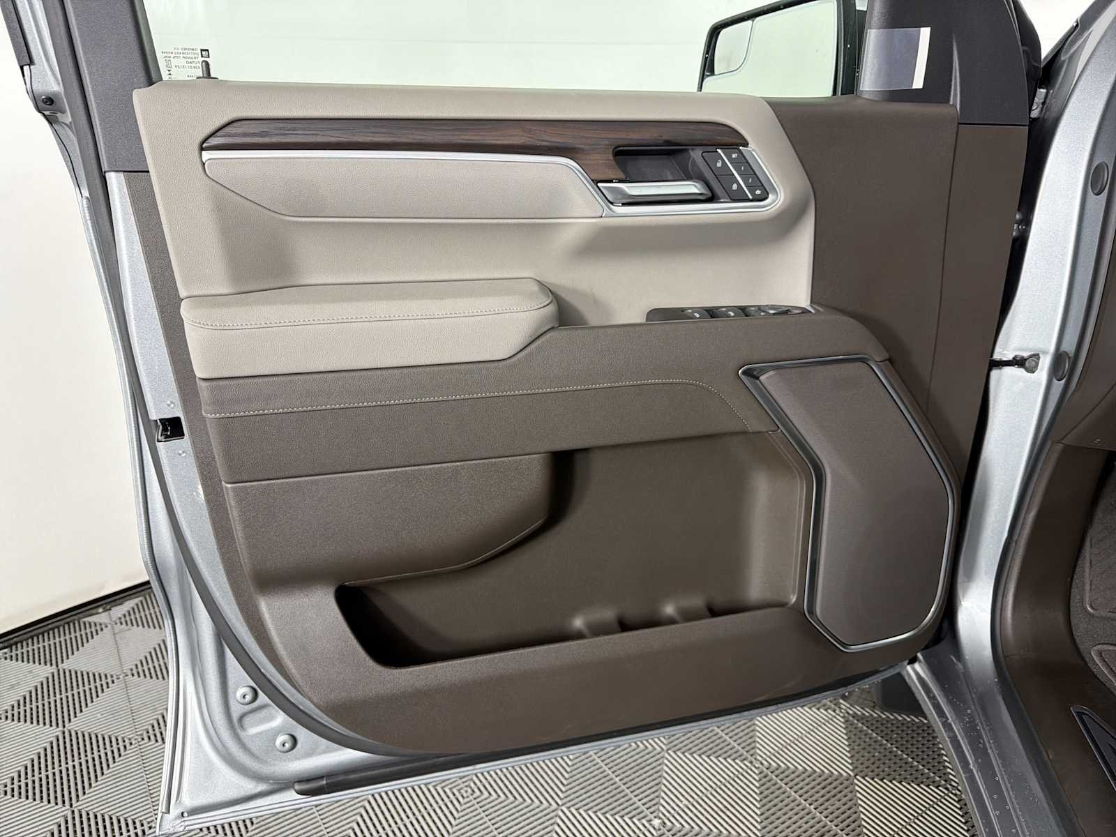 New 2026 Sterling Metallic GMC SLT image 8