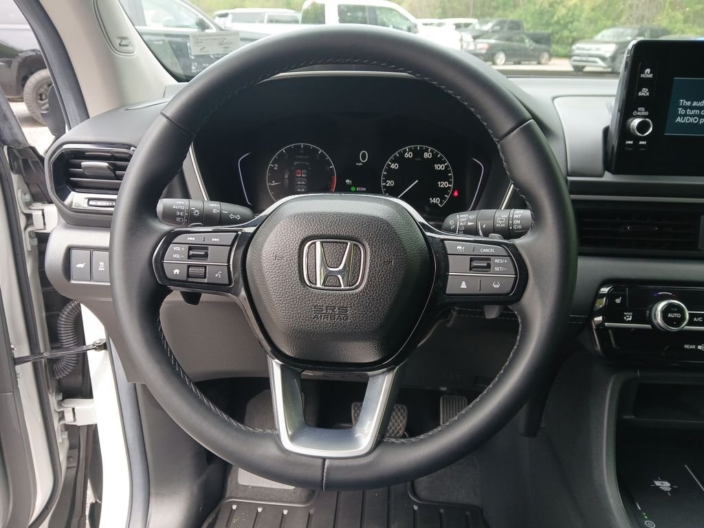 Used 2025 White Honda Touring image 29