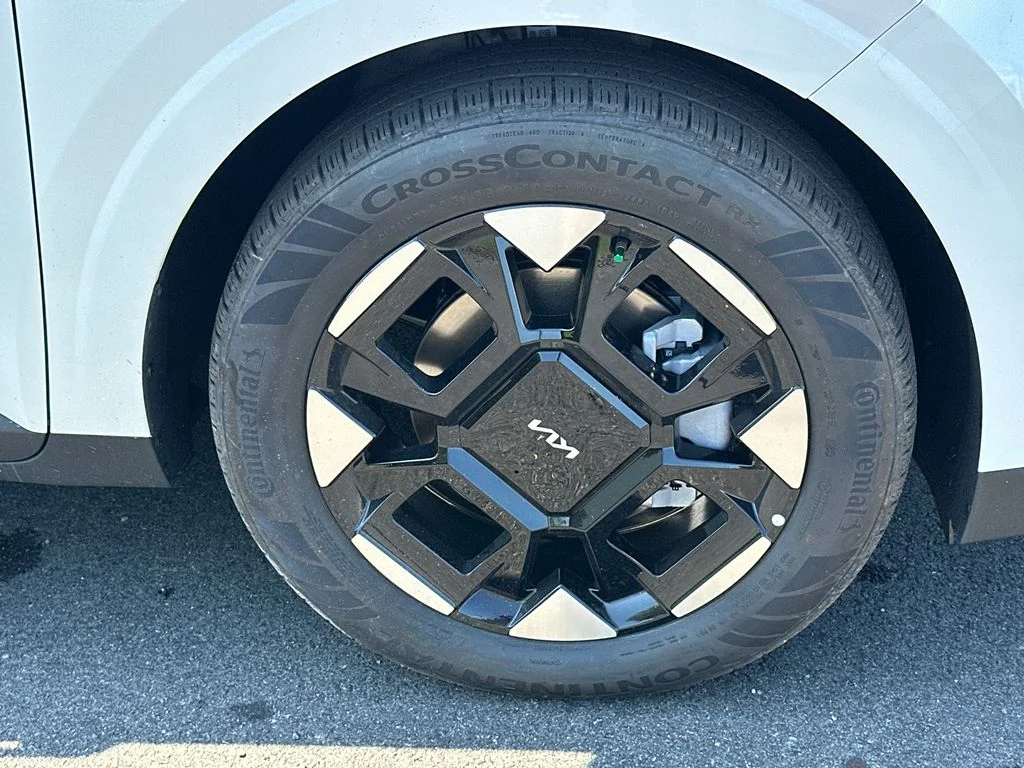 New 2027 White Kia EX image 12