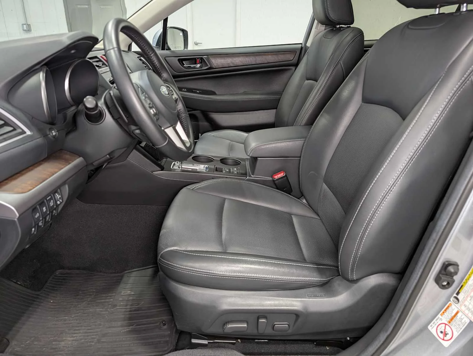 Used 2016 Ice Silver Metallic Subaru 2.5i Limited image 4