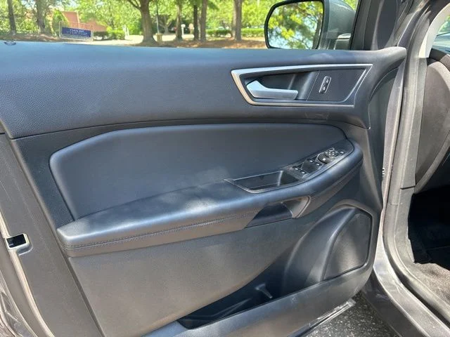 Used 2022 Gray Ford SEL image 12