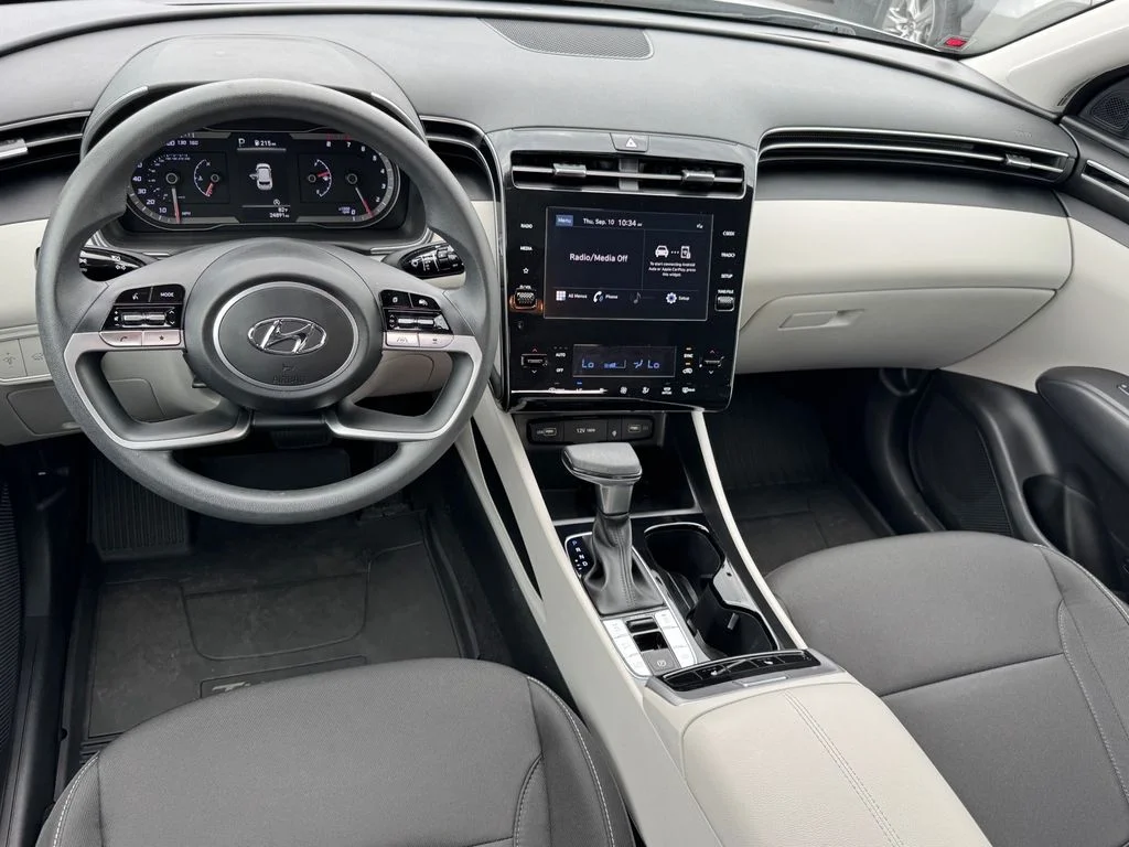 Used 2024 Silver Hyundai SEL image 14
