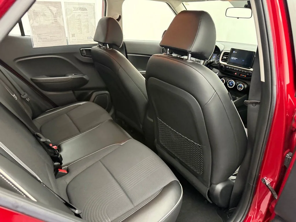 Used 2022 Red Hyundai Limited image 32