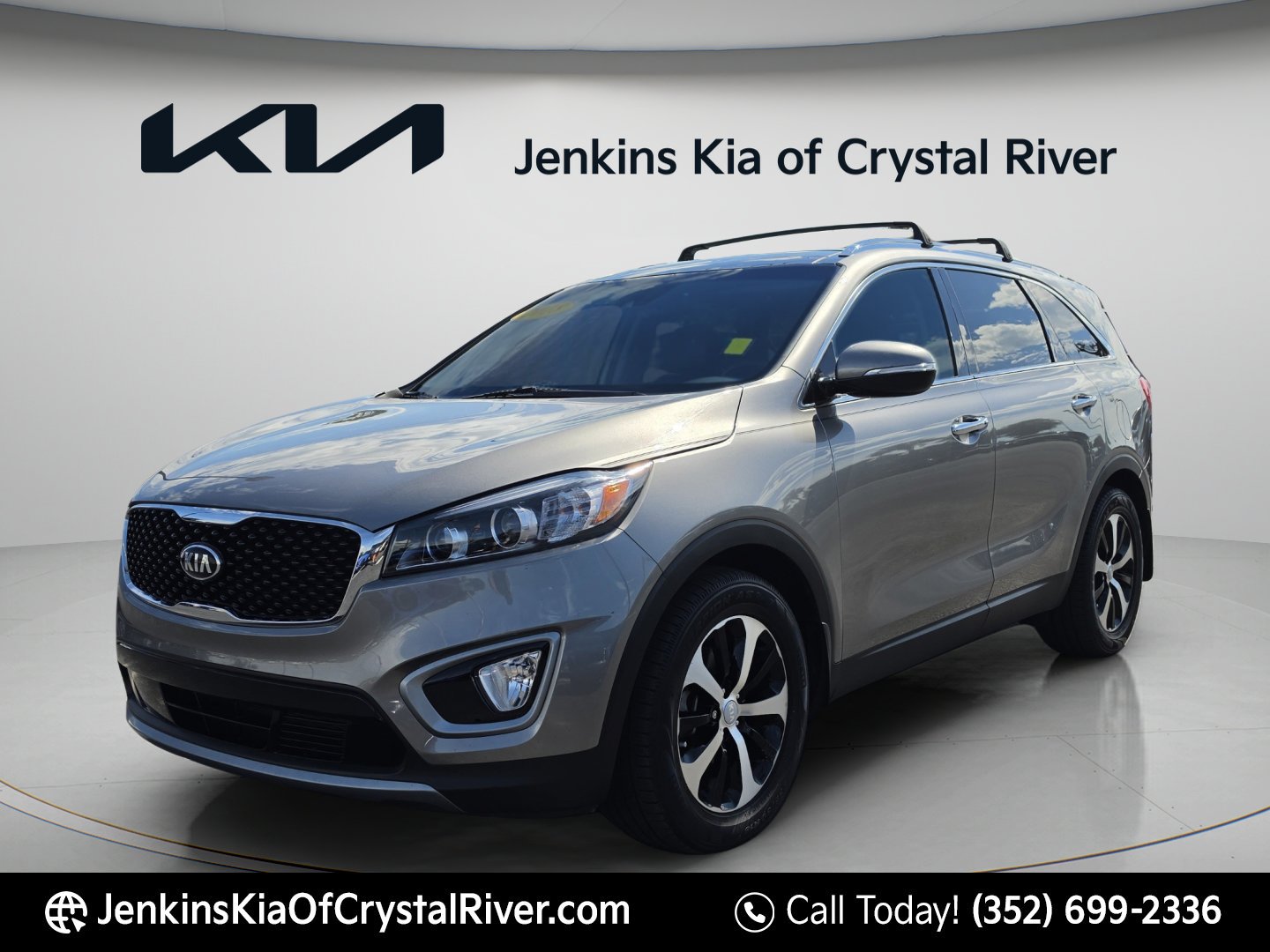 Used 2018 Titanium Silver Kia EX V6 image 11