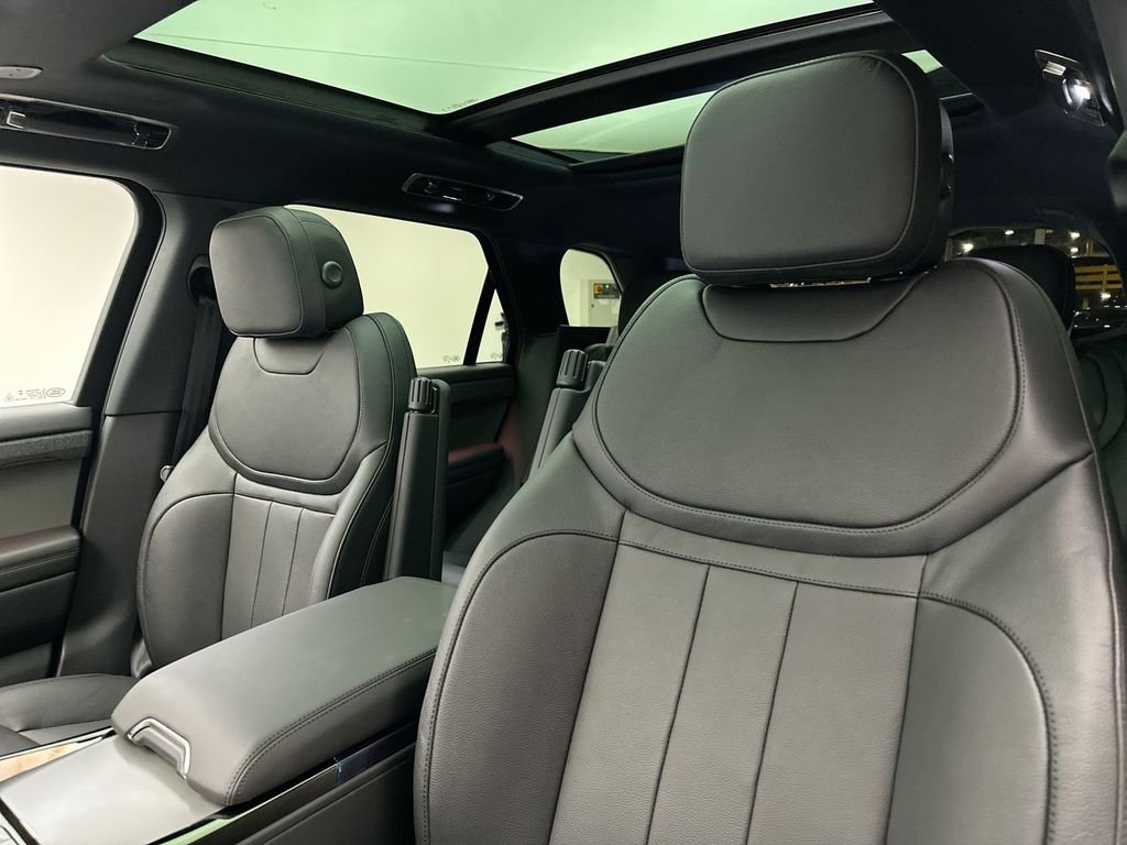 Certified Used 2025 Varesine Blue Metallic Land Rover S image 9