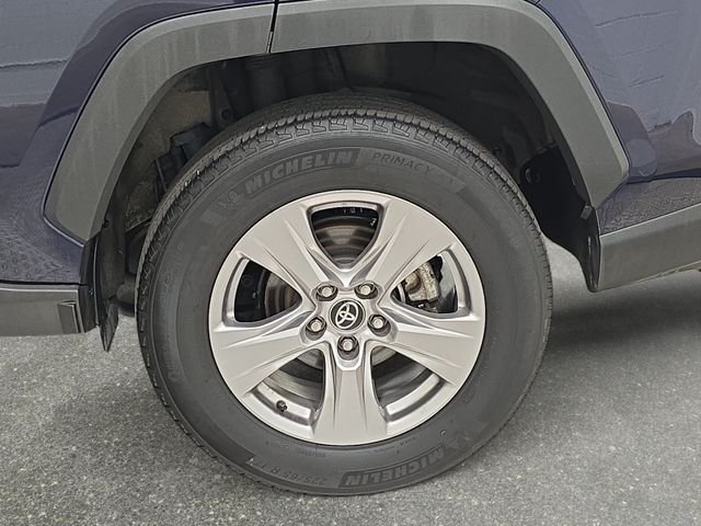 Certified Used 2025  Toyota XLE image 29
