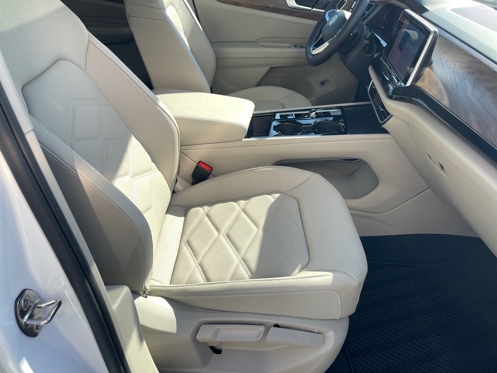 2026 Volkswagen Atlas SE w/Tech - Photo 17