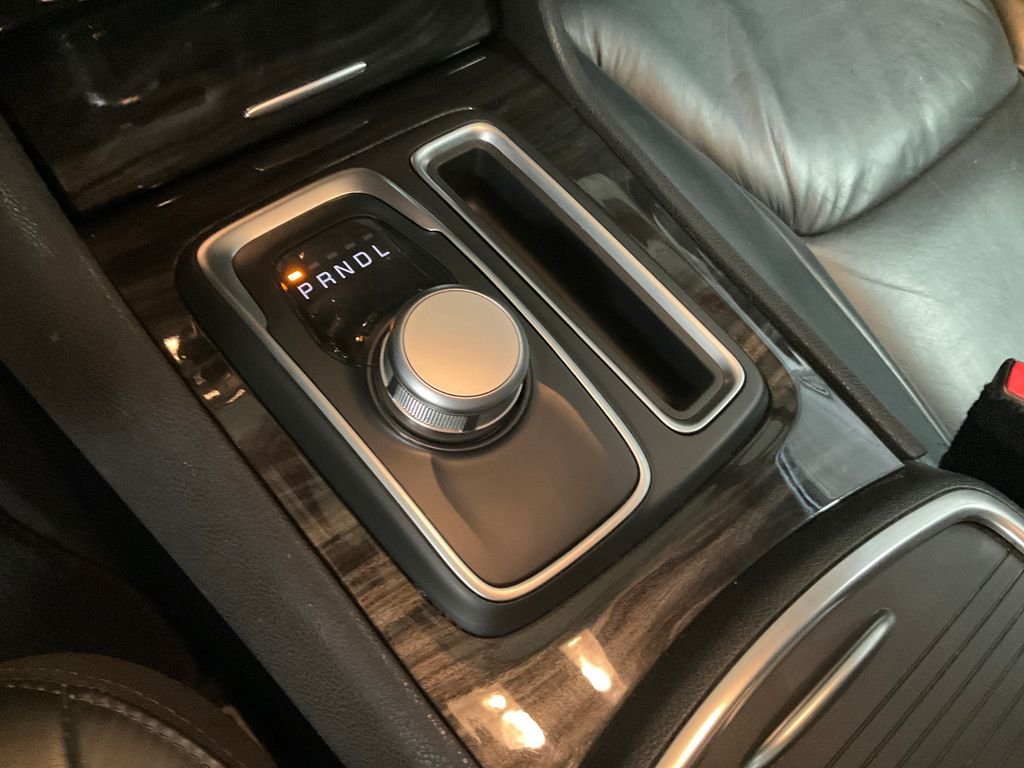 Used 2017 Gray Chrysler Limited image 25