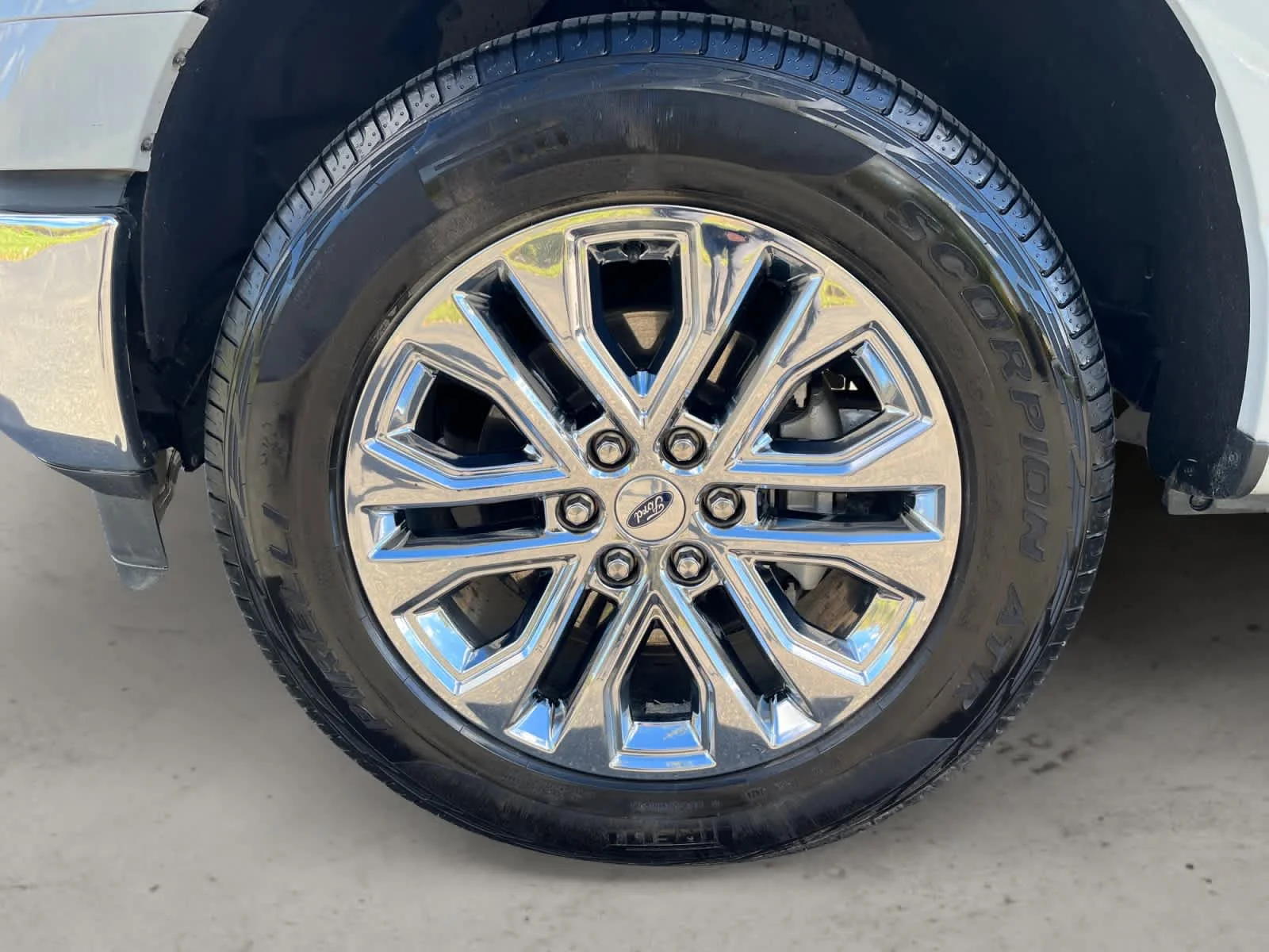 Used 2024 Avalanche Ford XLT image 10