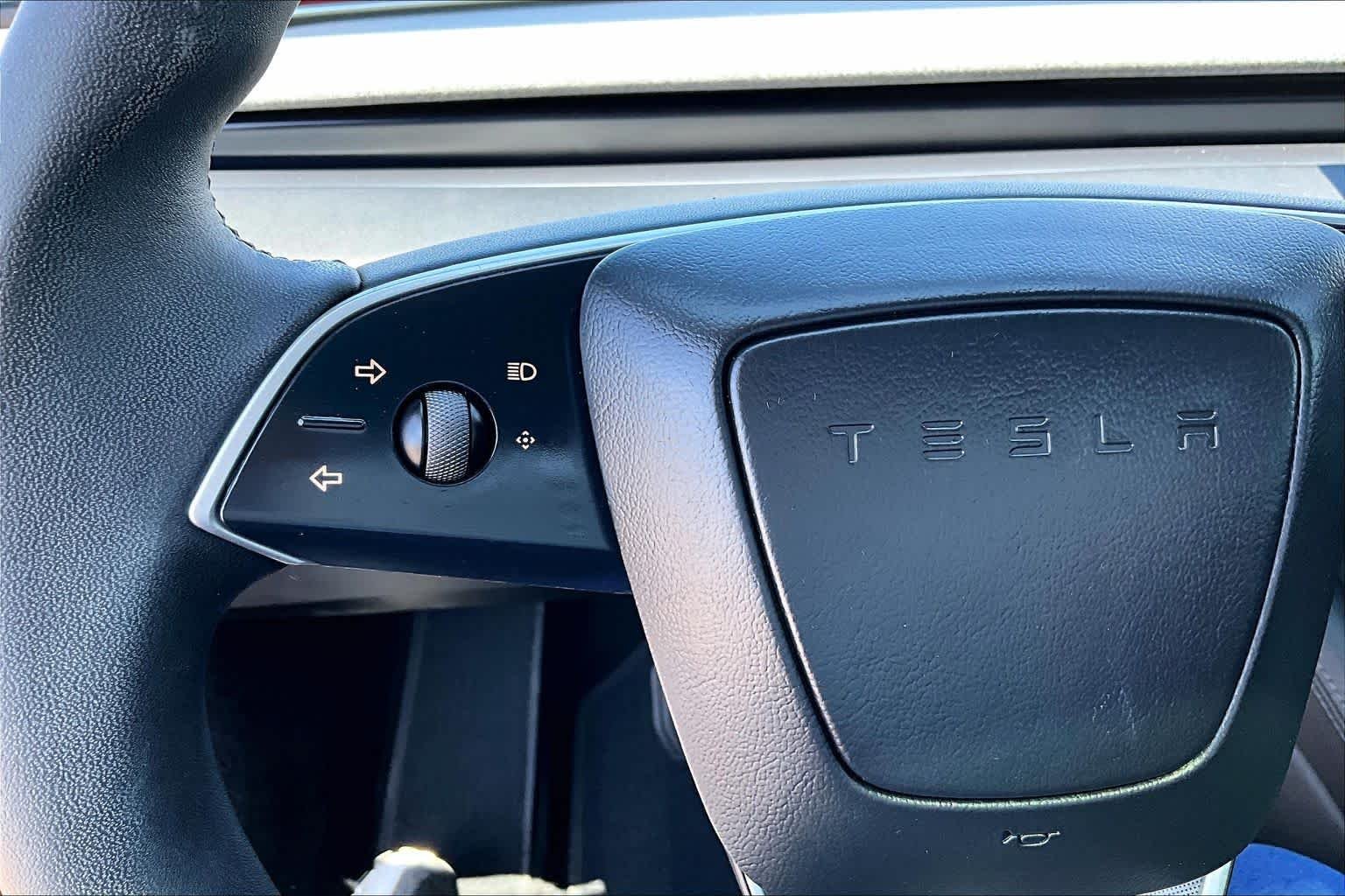 Used 2025 Pearl White Multi-Coat Tesla Long Range image 22
