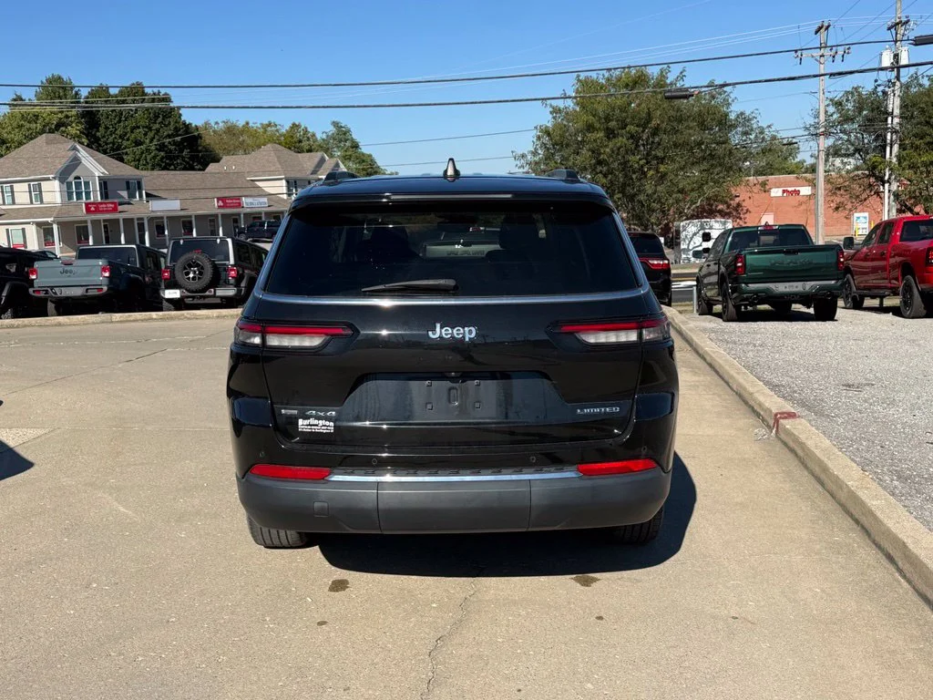Used 2022 Black Jeep Limited image 7