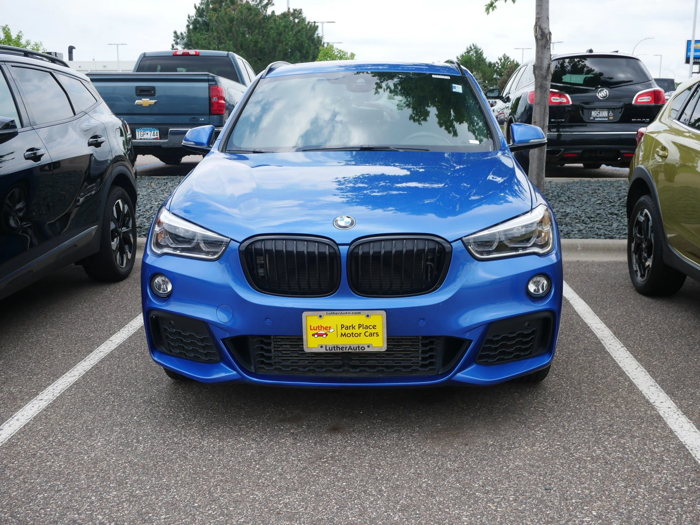 Used 2017 BMW X1 28i with VIN WBXHT3C30H5F83661 for sale in Brooklyn Center, Minnesota