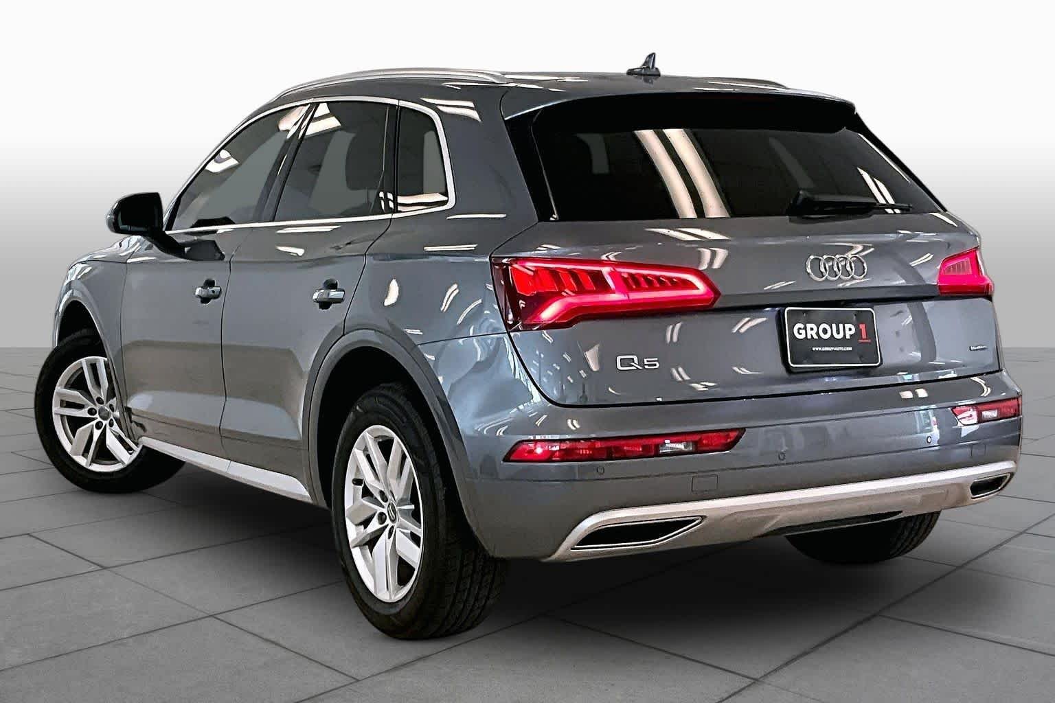 Used 2020 Monsoon Gray Metallic Audi Premium image 11