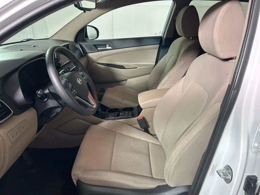 Used 2020 Cream White Hyundai Value image 14