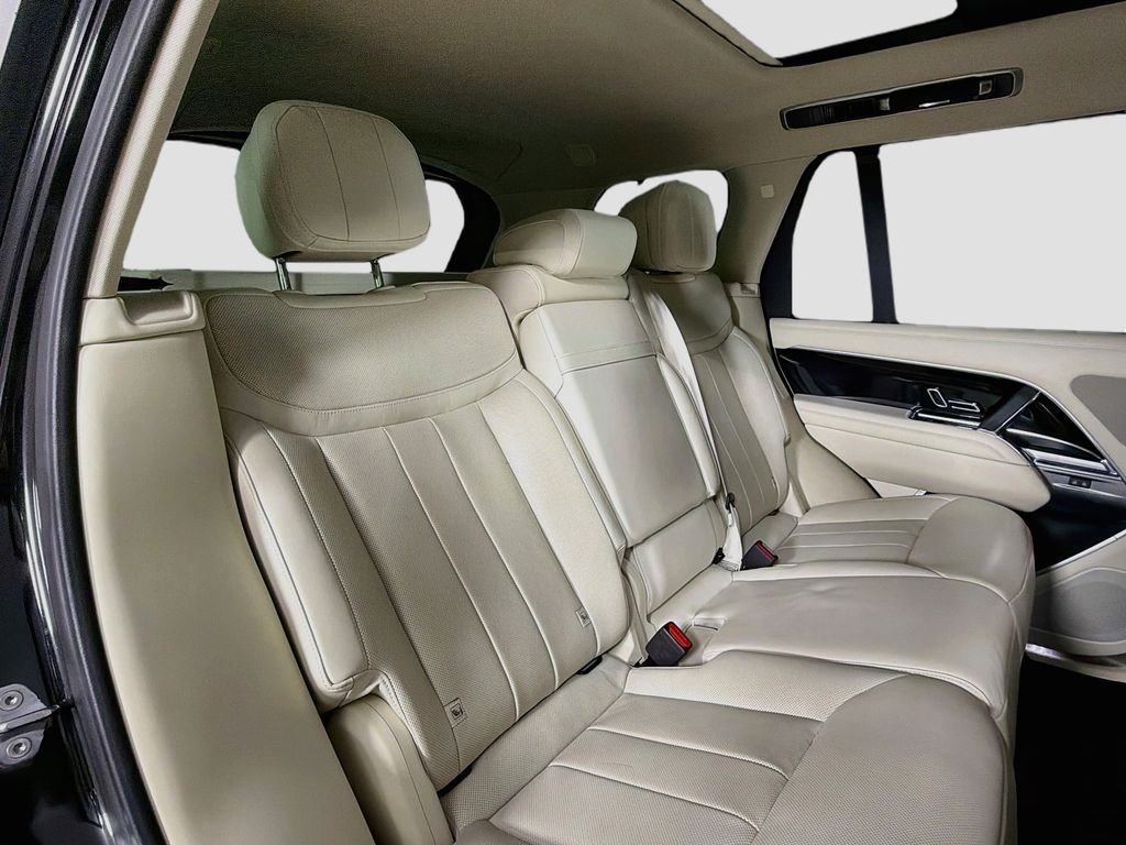 Used 2023 Black Land Rover SE image 29