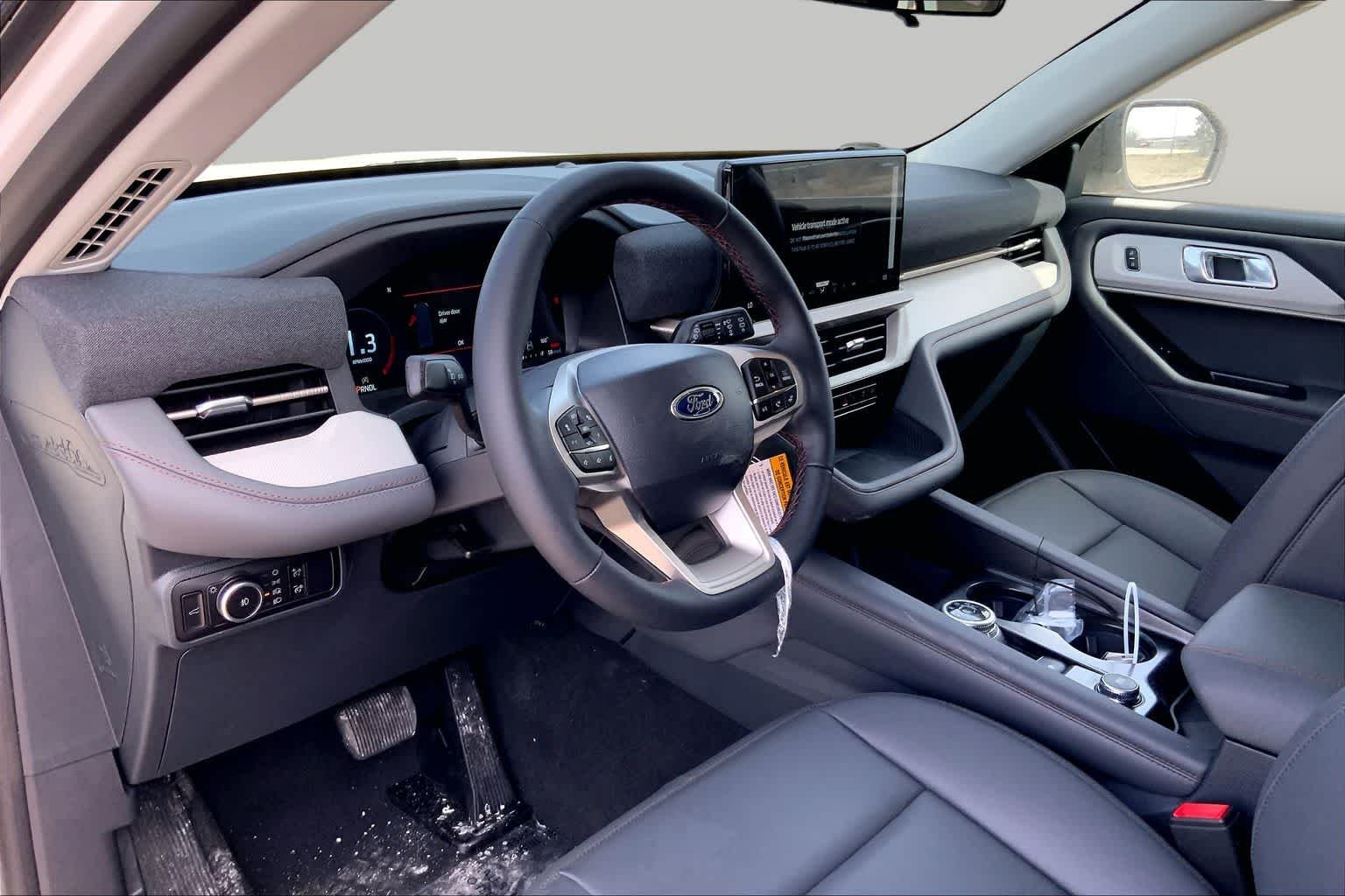 New 2026 Star White Metallic Tri-Coat Ford Active image 6