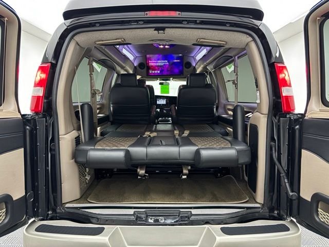 Used 2022 Onyx Black GMC Explorer Limited SE image 12