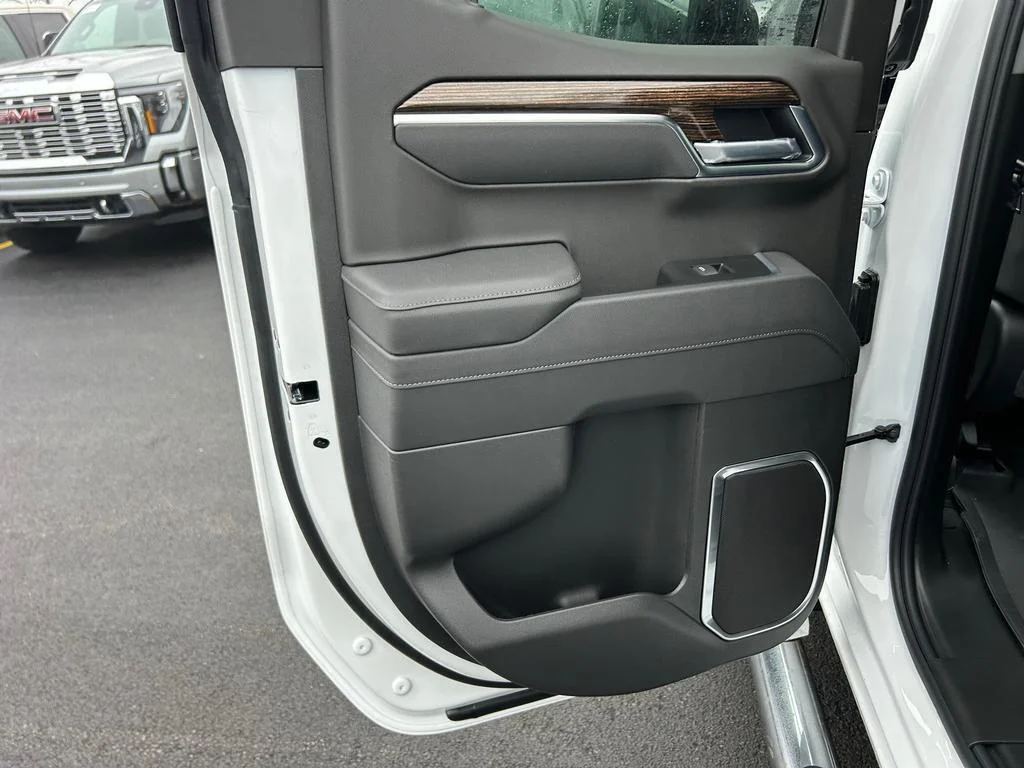 New 2026 Summit White GMC SLE image 7