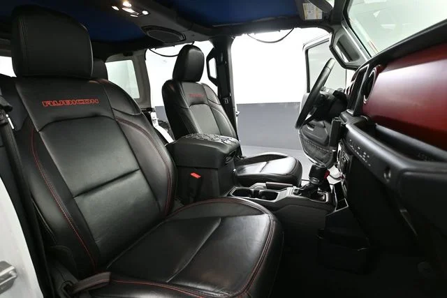 Used 2019 White Jeep Unlimited Rubicon image 41