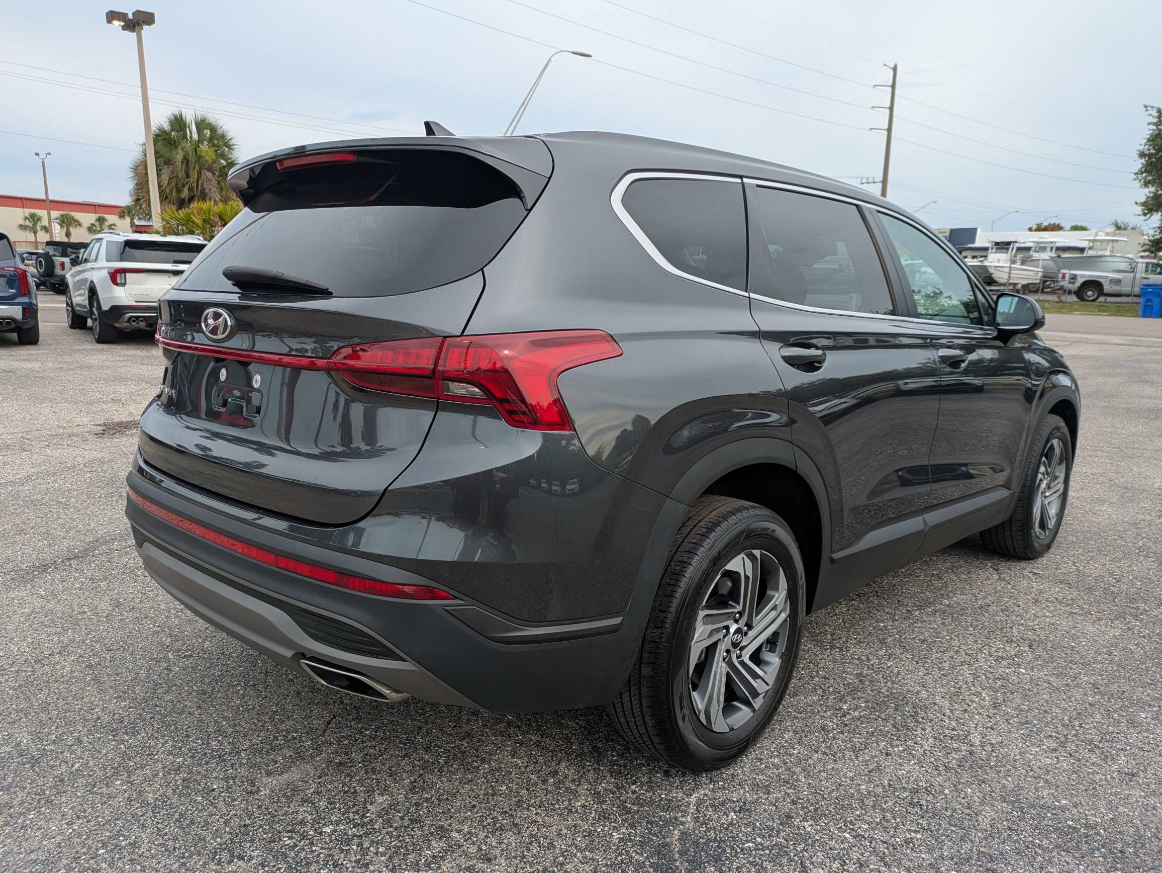 Used 2023 Portofino Gray Hyundai SE image 4
