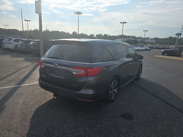 Used 2018 Gray Honda Elite image 3