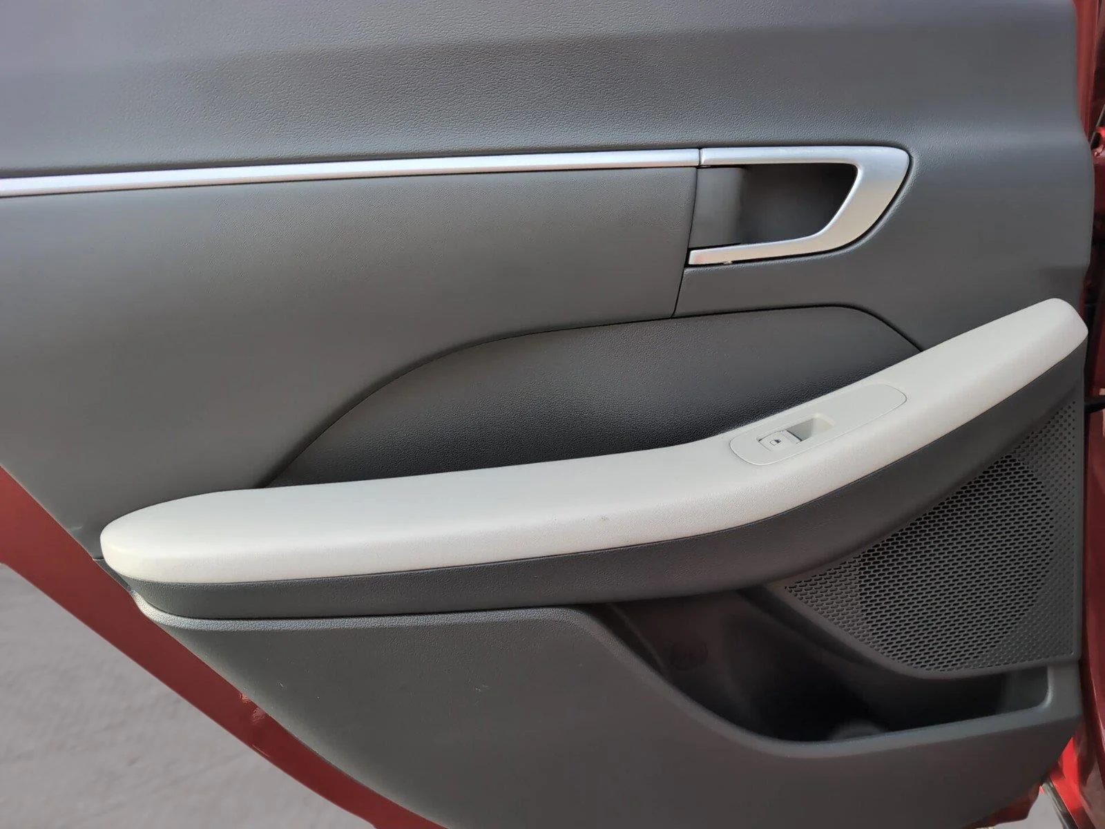 Used 2024 Ultimate red Hyundai SEL image 36